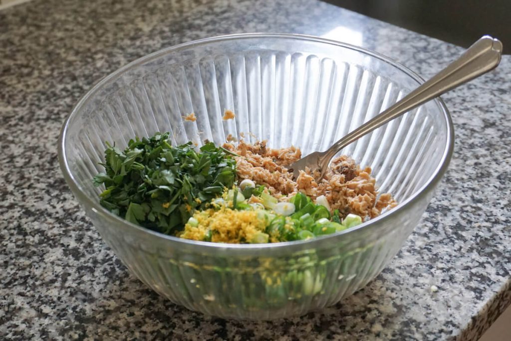 How to make salmon cakes step by step